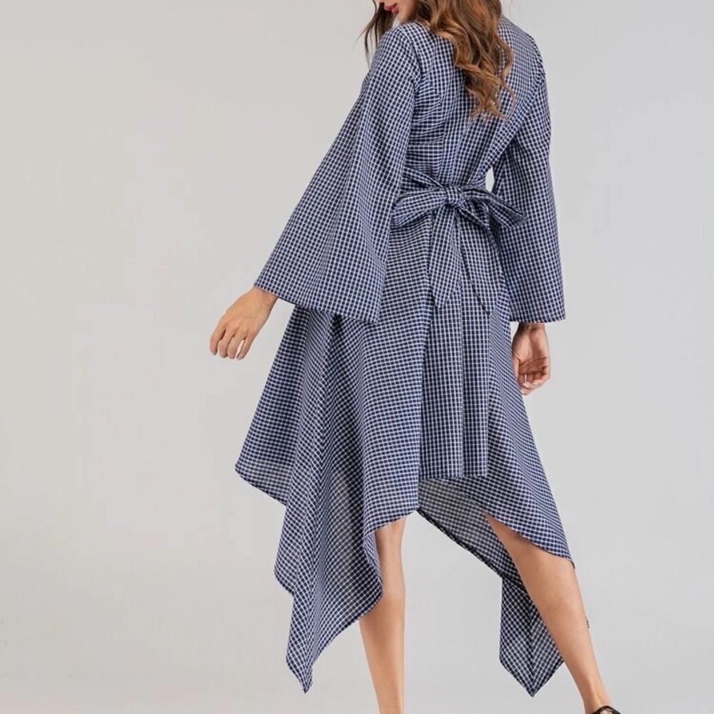 Plaid asymmetrical hem long sleeve dress - Picture 2 of 7